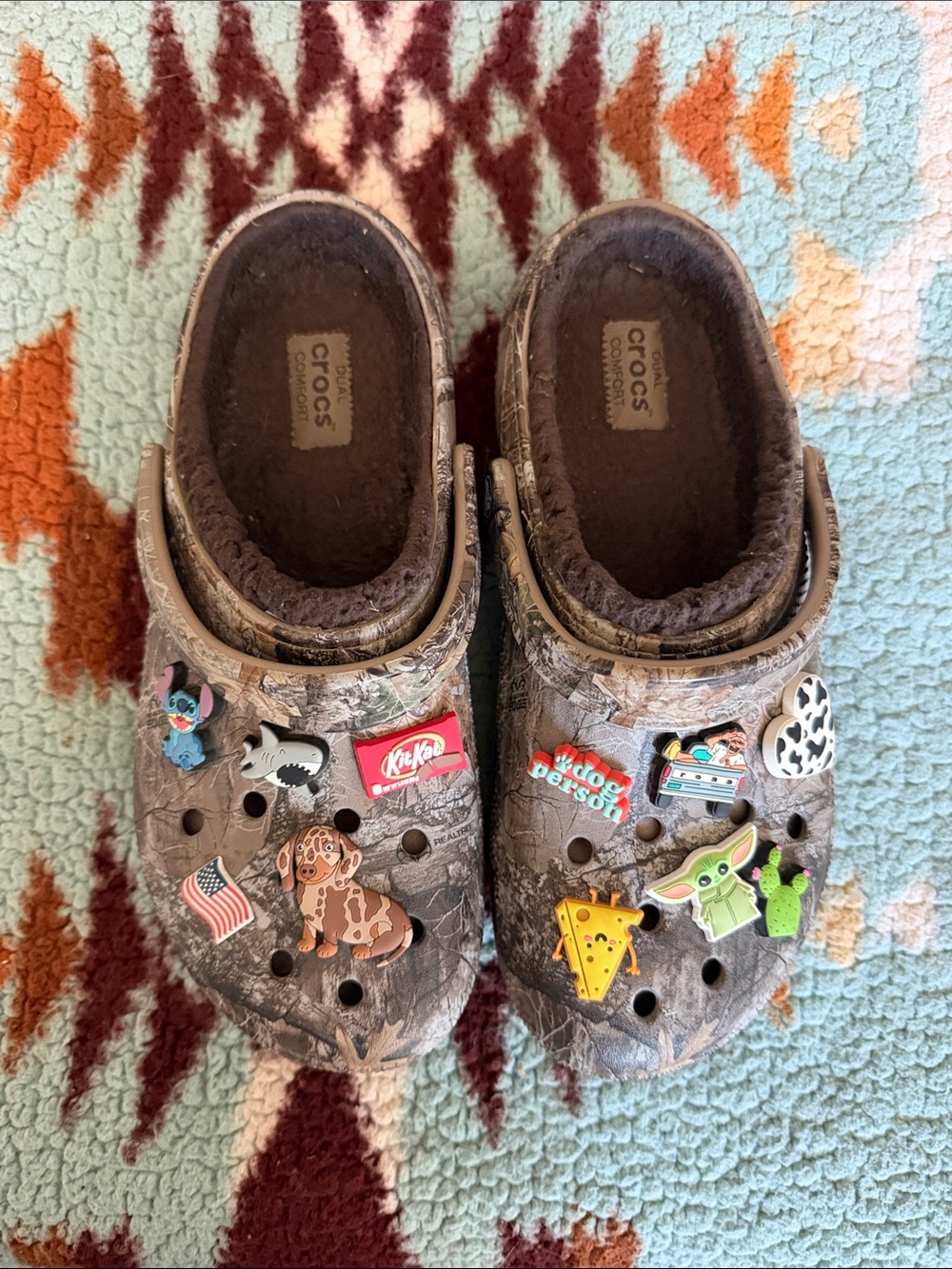 CROCS Realtree Clog with Fun Charms - Brown Camo